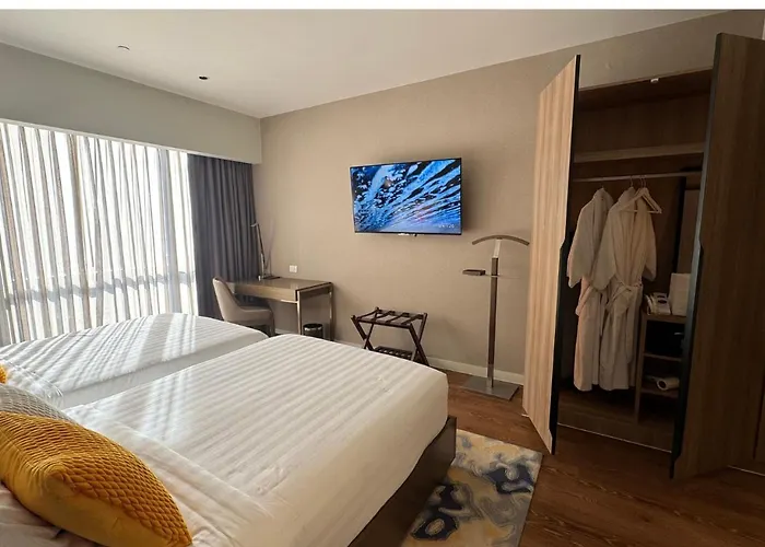 酒店 Eleve At Acqua Residences, Makati Near Bgc
