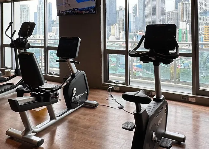 酒店 Eleve At Acqua Residences, Makati Near Bgc
